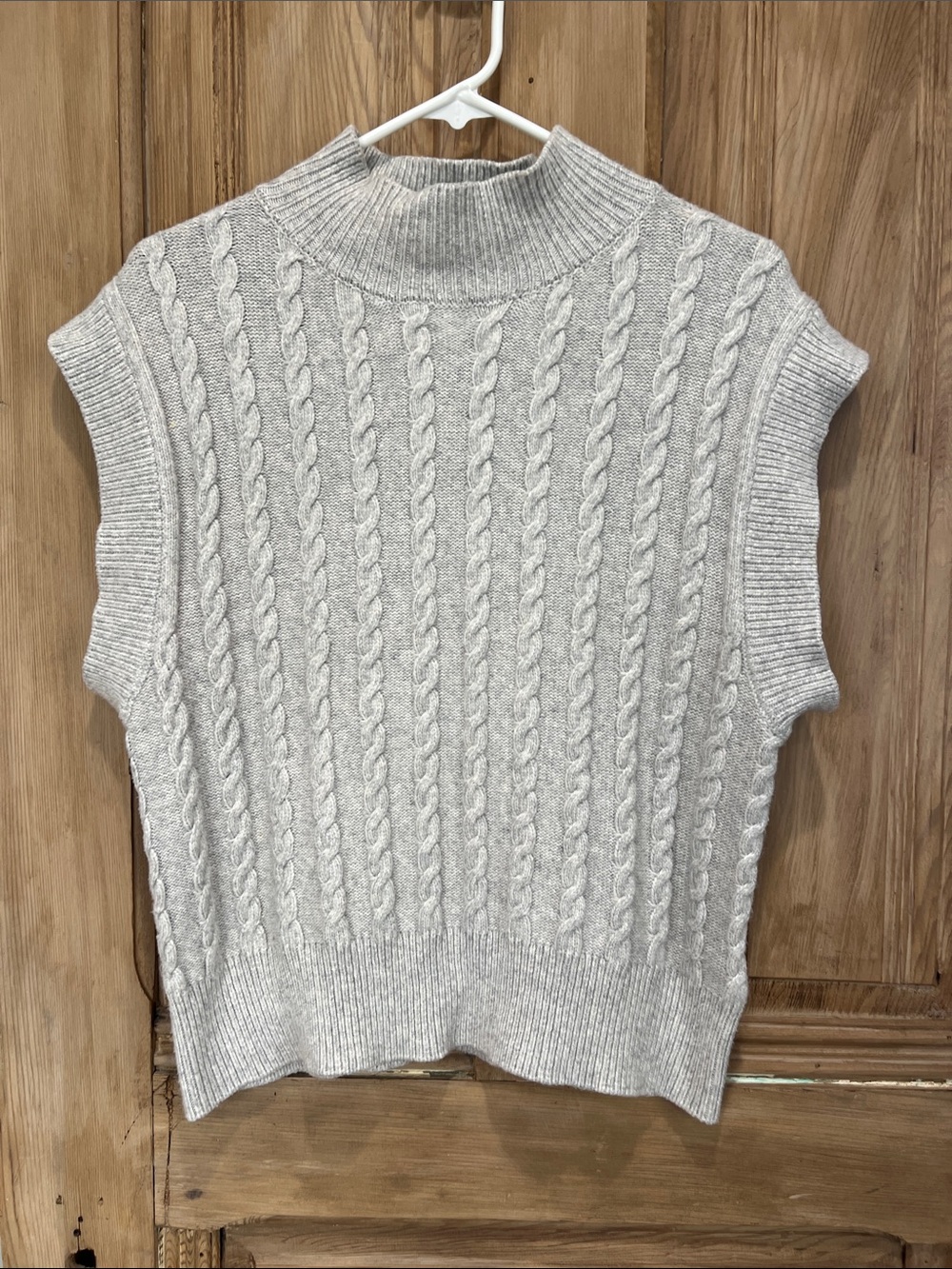 cupcakes & cashmere Light Gray Cable Knit Sleeveless Turtleneck Sweater Vest